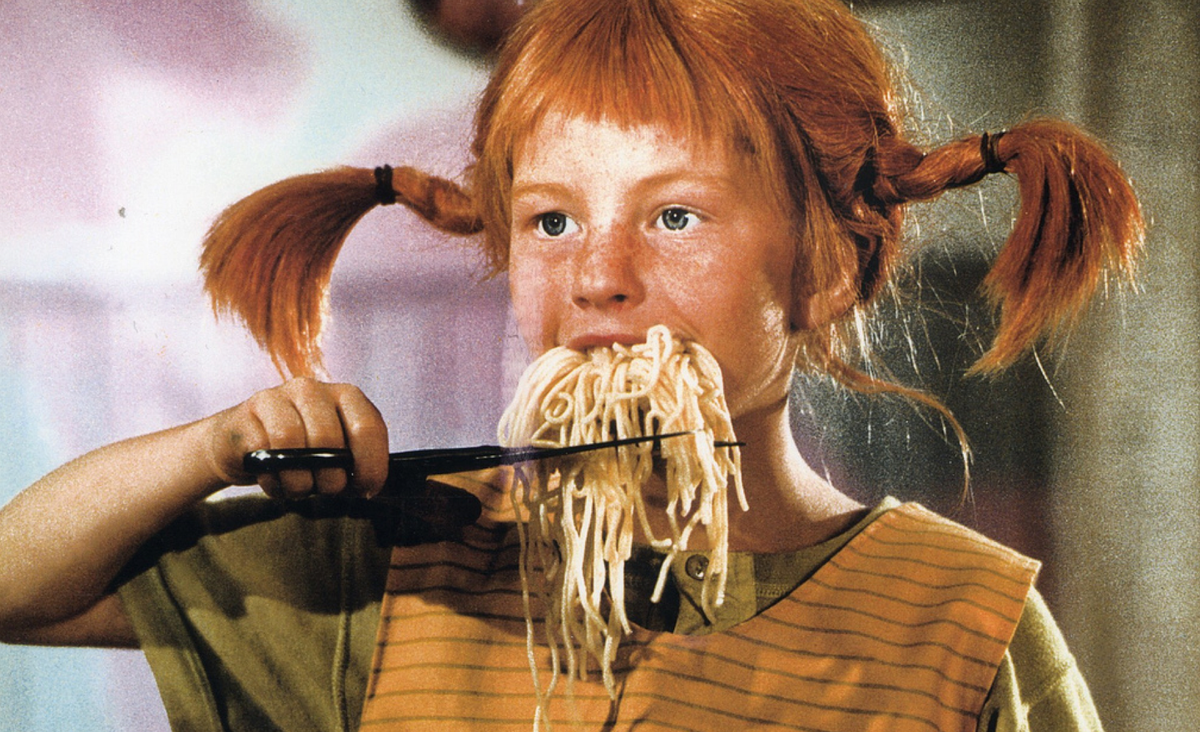 Pippi isst mit Schere - Copy