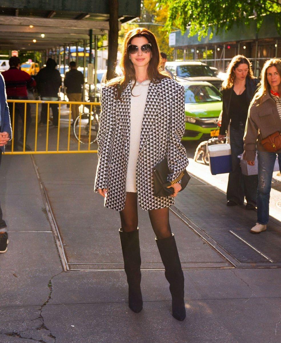 Anne Hathaway Herb 22 nyc - Copy