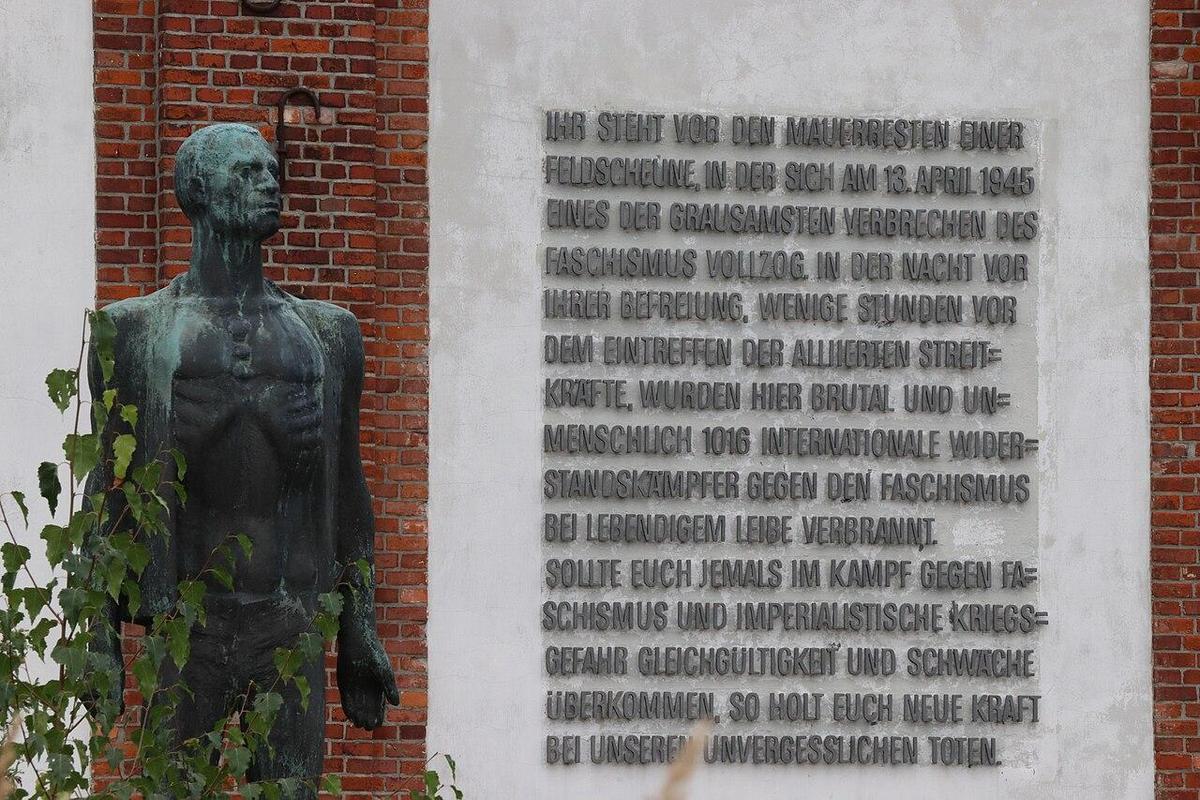 Fassade Inschrift