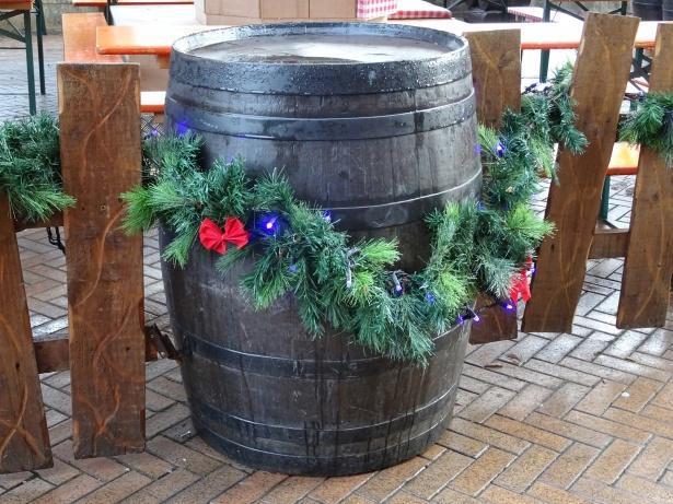 christmas-beer-barrel