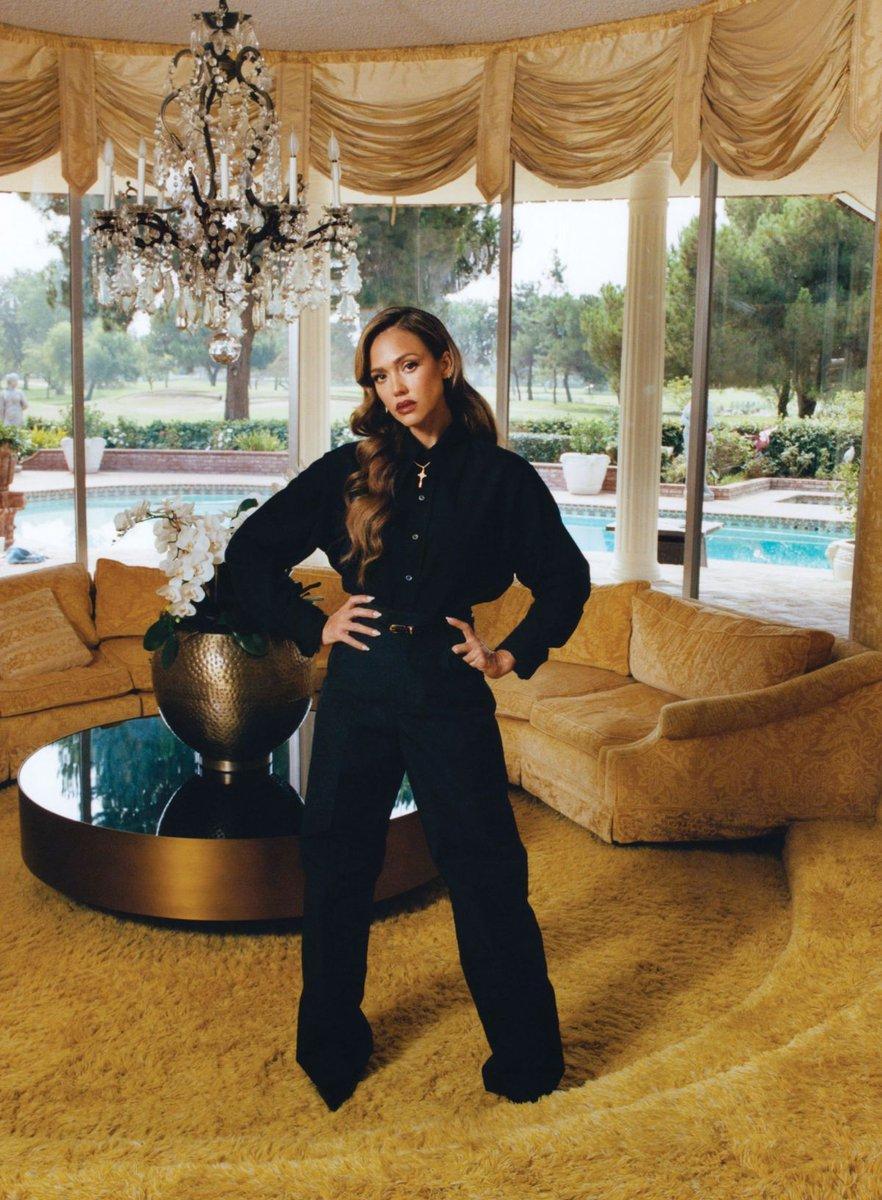 Jessica Vogue Mex Nov 25 - Copy
