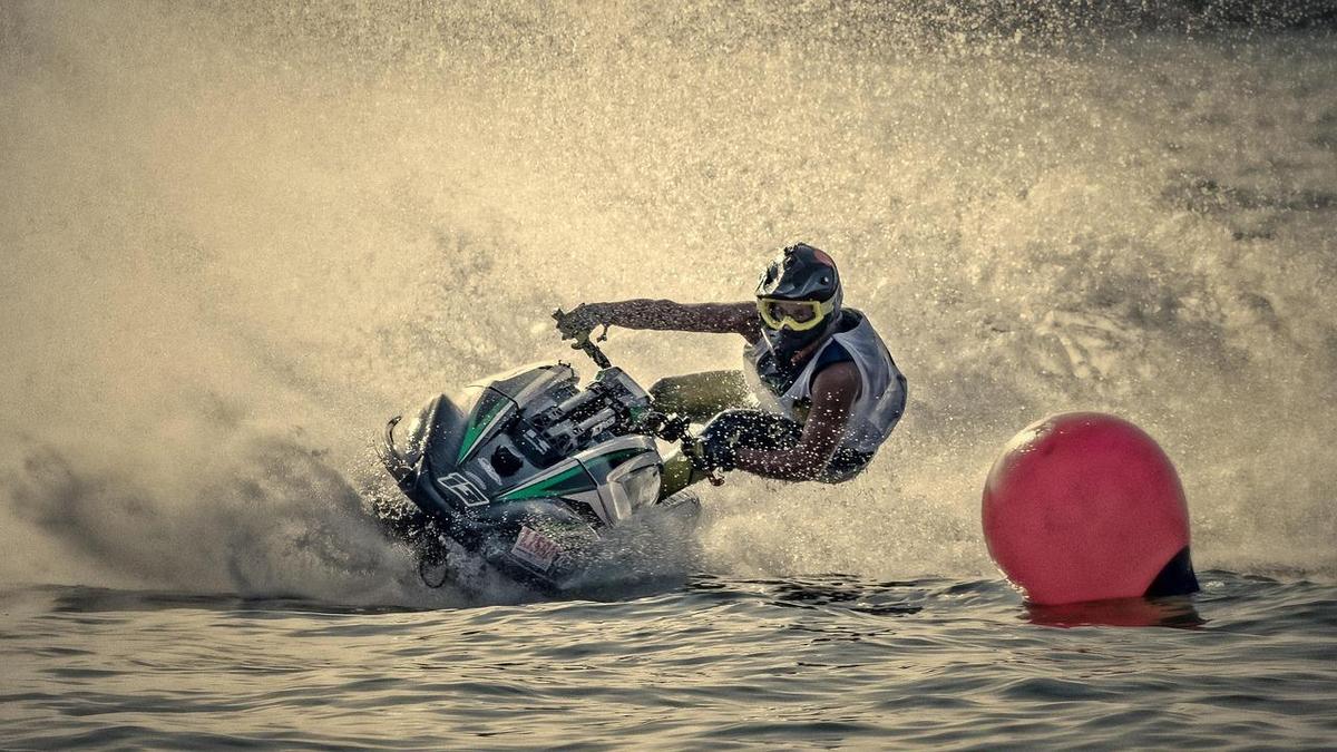 jet-ski-2781107 1280