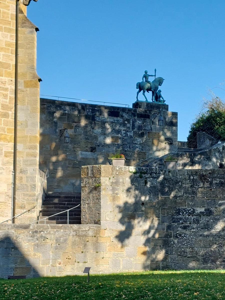 26-Coburg 33