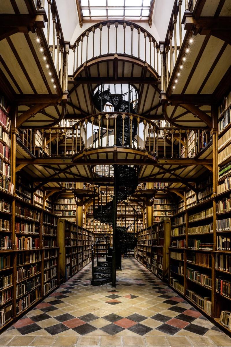 Graf-Luckner-Fotografie-Bibliothek-Klost