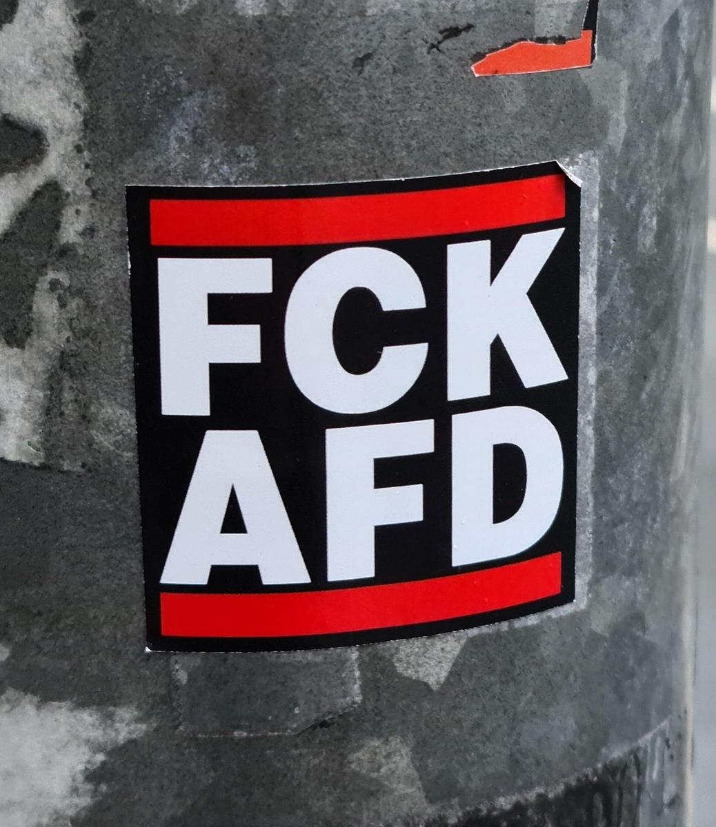 FCK AFD-Sticker in Hof 20200307 05 cropp
