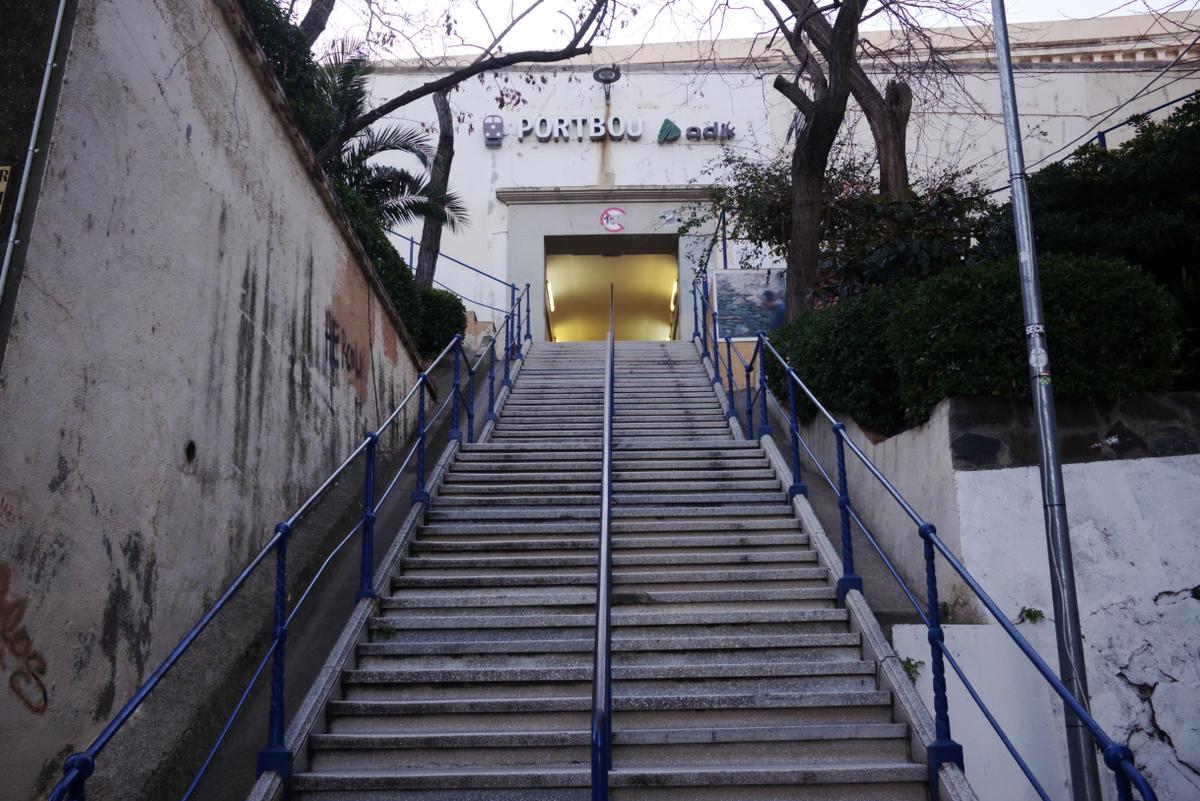 Escalier devant la gare de Portbou