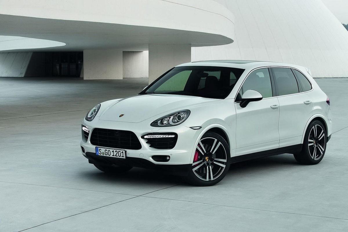 3-porsche-cayenne-turbo-s