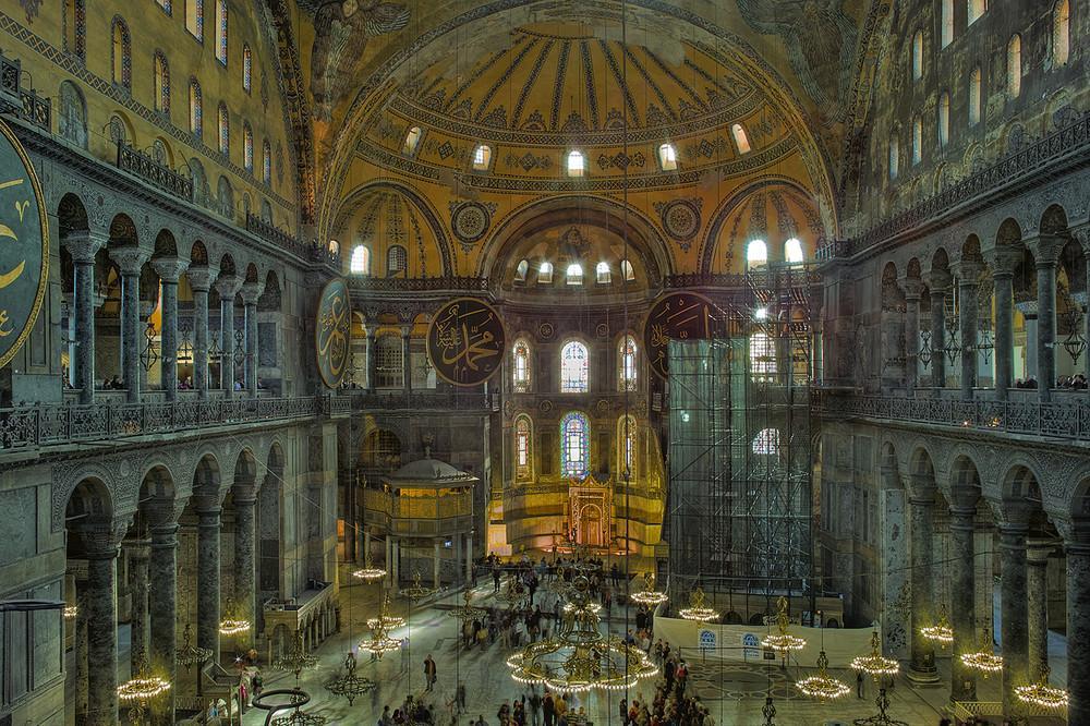 0-a-hagia-sophia-von-innen