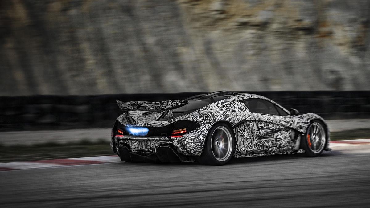 55f89b 2012 McLaren P1 camouflage 2