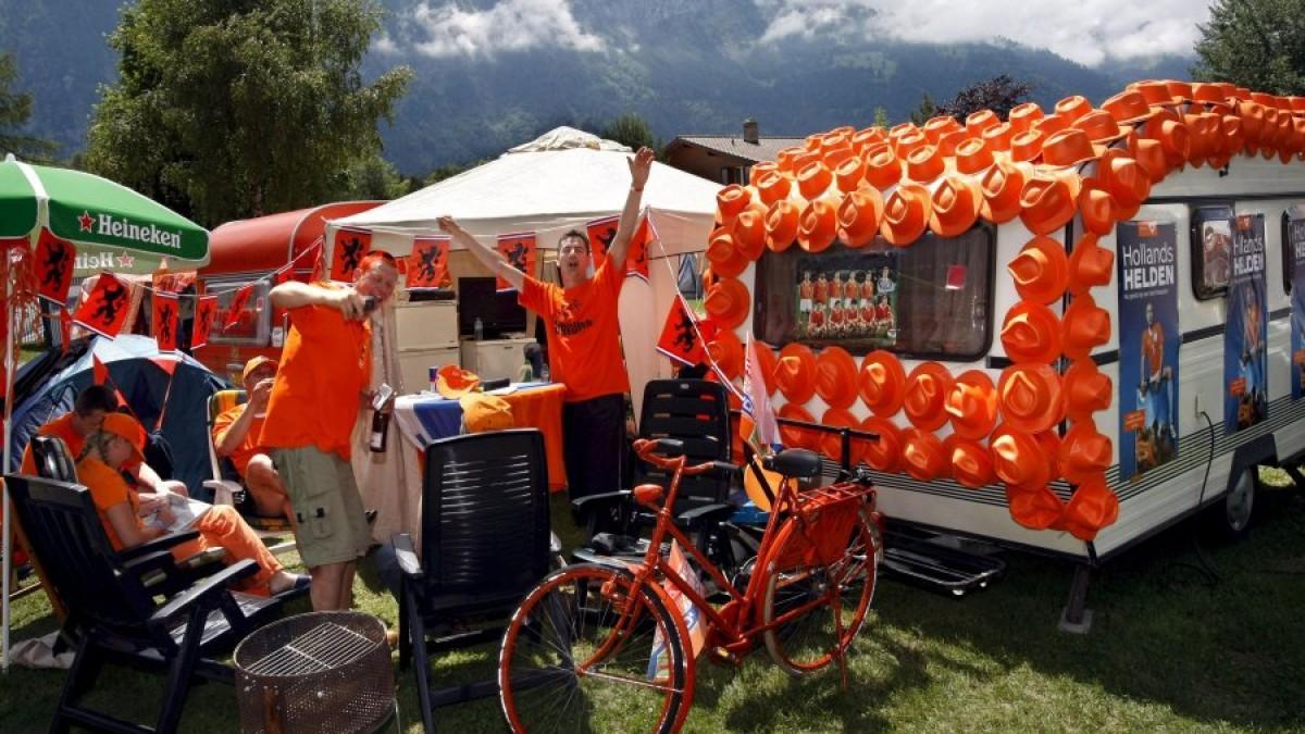 EURO-2008-Niederlaendische-Fans-in-Inter