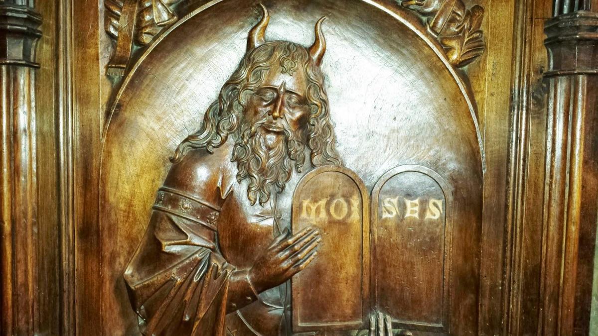 Moses with horns 092