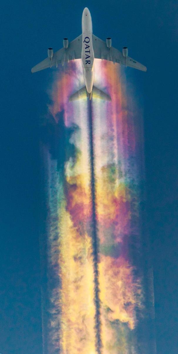 plane-rainbow-trail-2