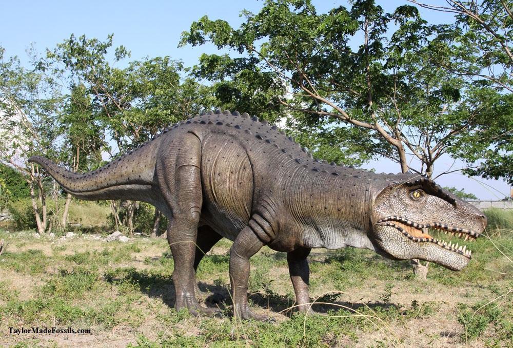 postosuchus statue 4 xl