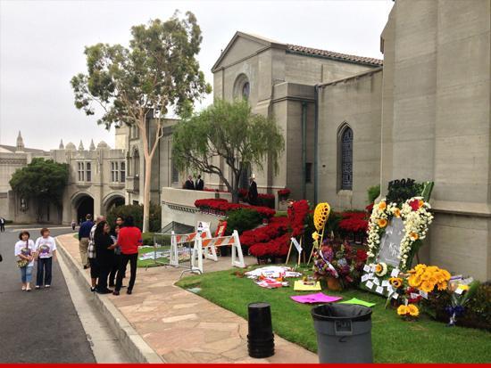 0625-michael-jackson-forest-lawn-sub-1