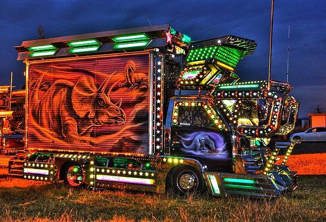 Dekotora-Art-Trucks-02