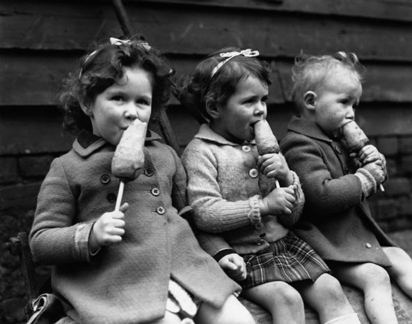 ww2 3 children carrot sticks