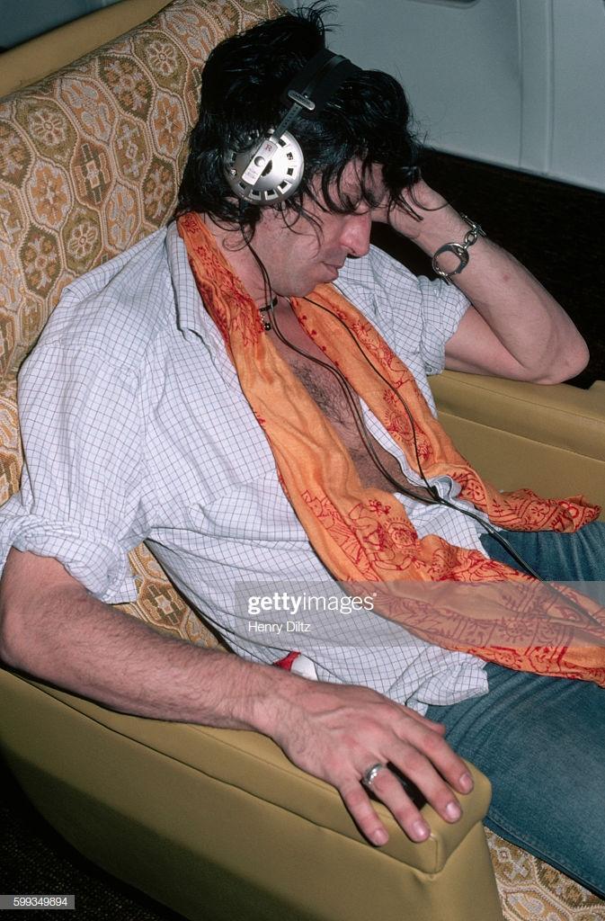 keith-richards-sleeps-with-headphones-on