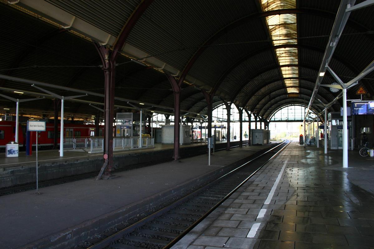 MC3B6nchengladbach Hbf 06 Bahnhofshalle