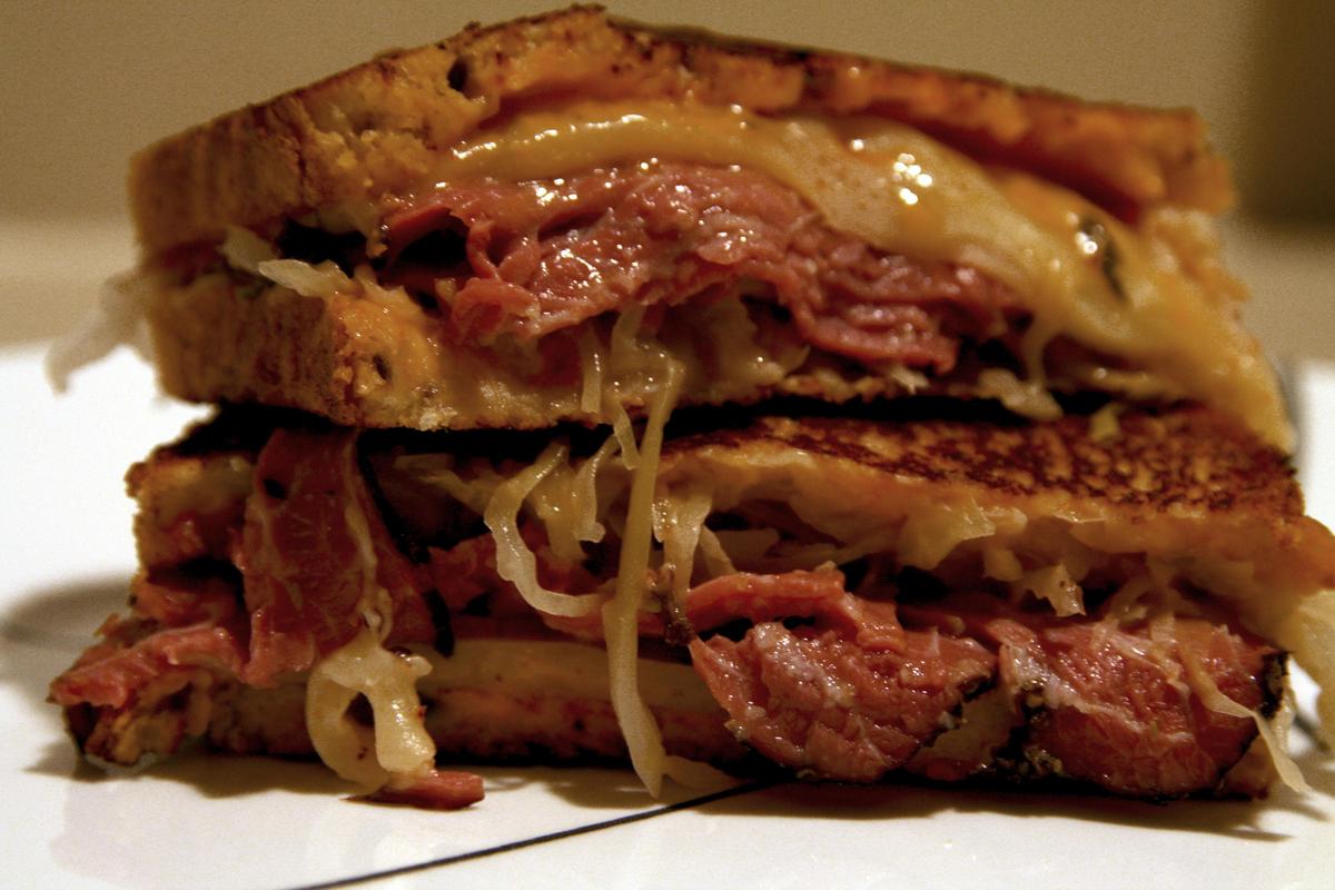 5ce49c pastrami-reuben