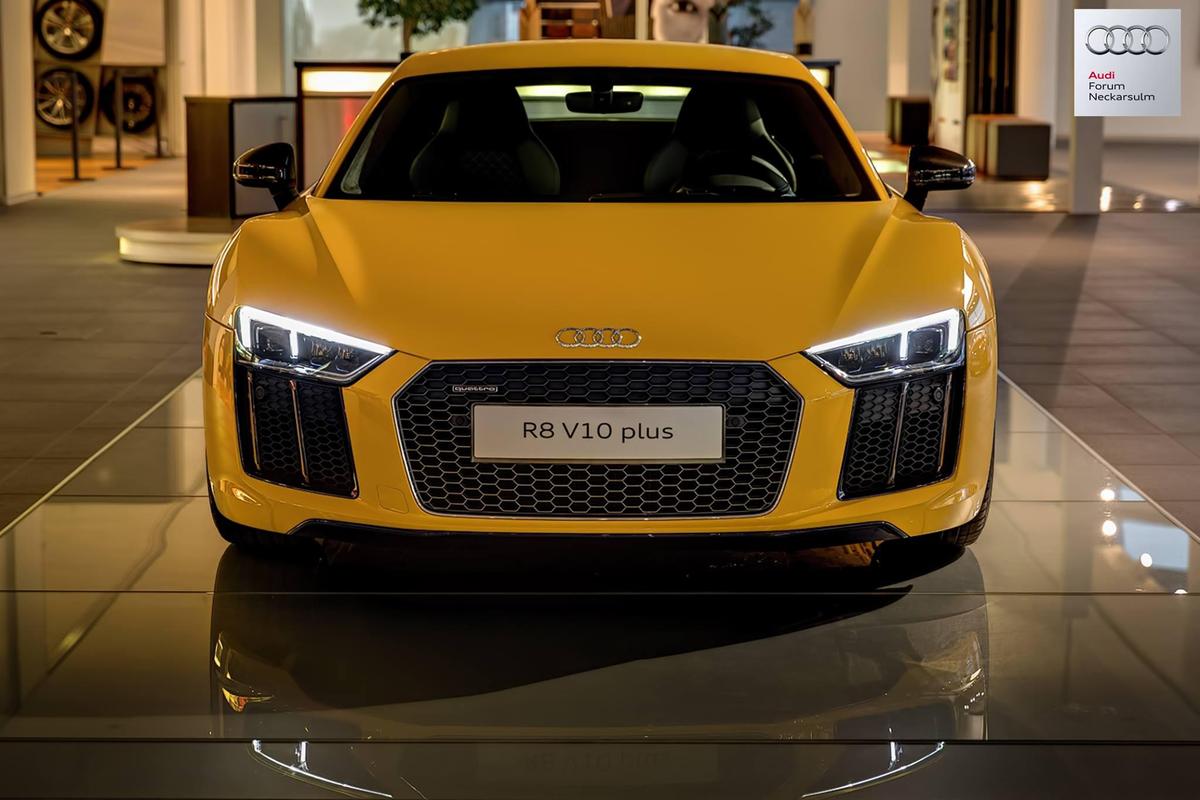 vegas-yellow-2016-audi-r8-v10-plus-arriv