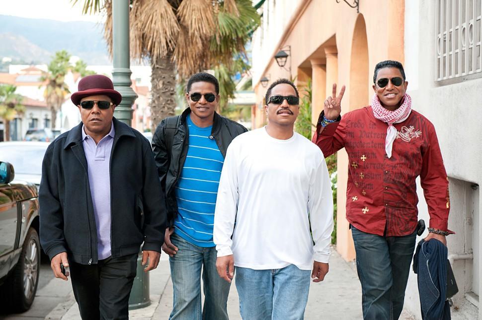 1340232189-the jacksons