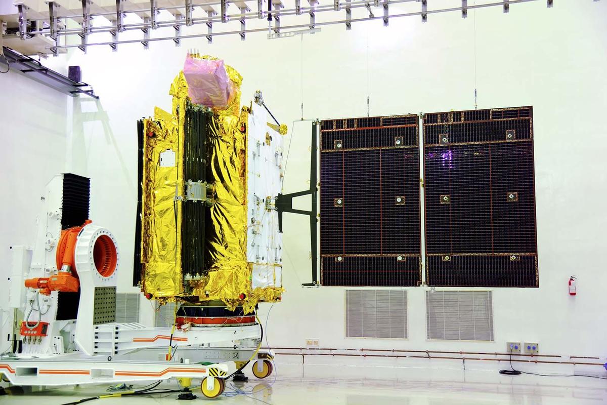 15solar-panel-deployment-test-under-prog