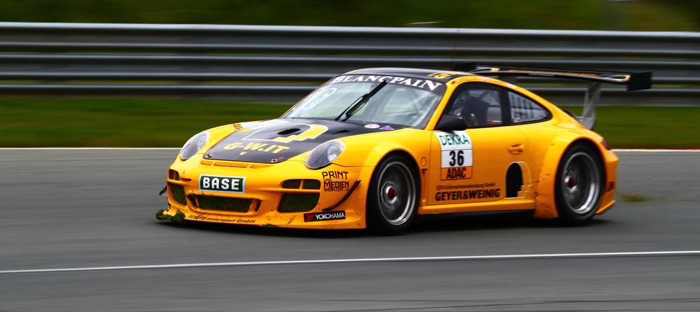 porsche-911-gt-3-r-christian-engelhardt-