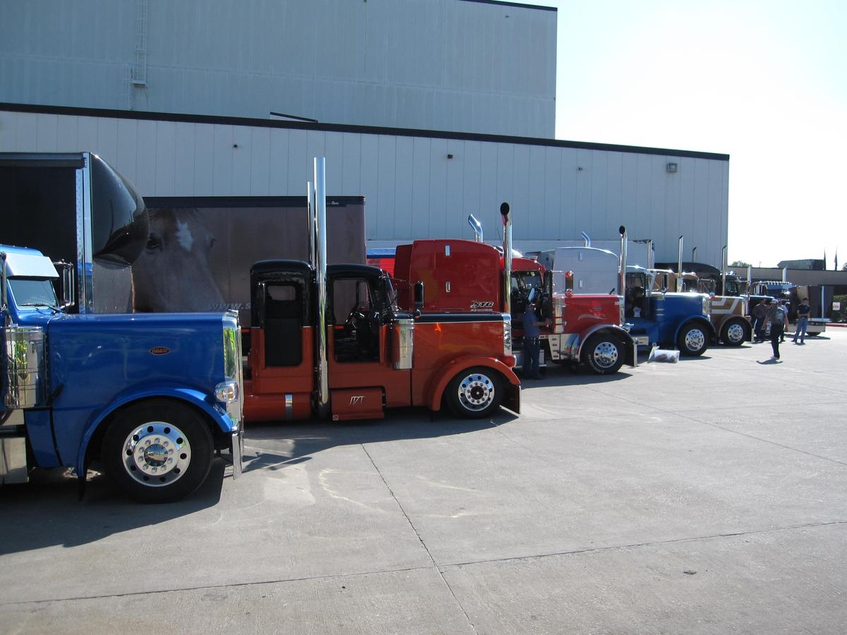 Peterbilt trucks 1