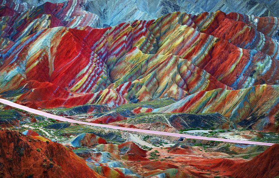 rainbow-mountains-im-geological-park-in-