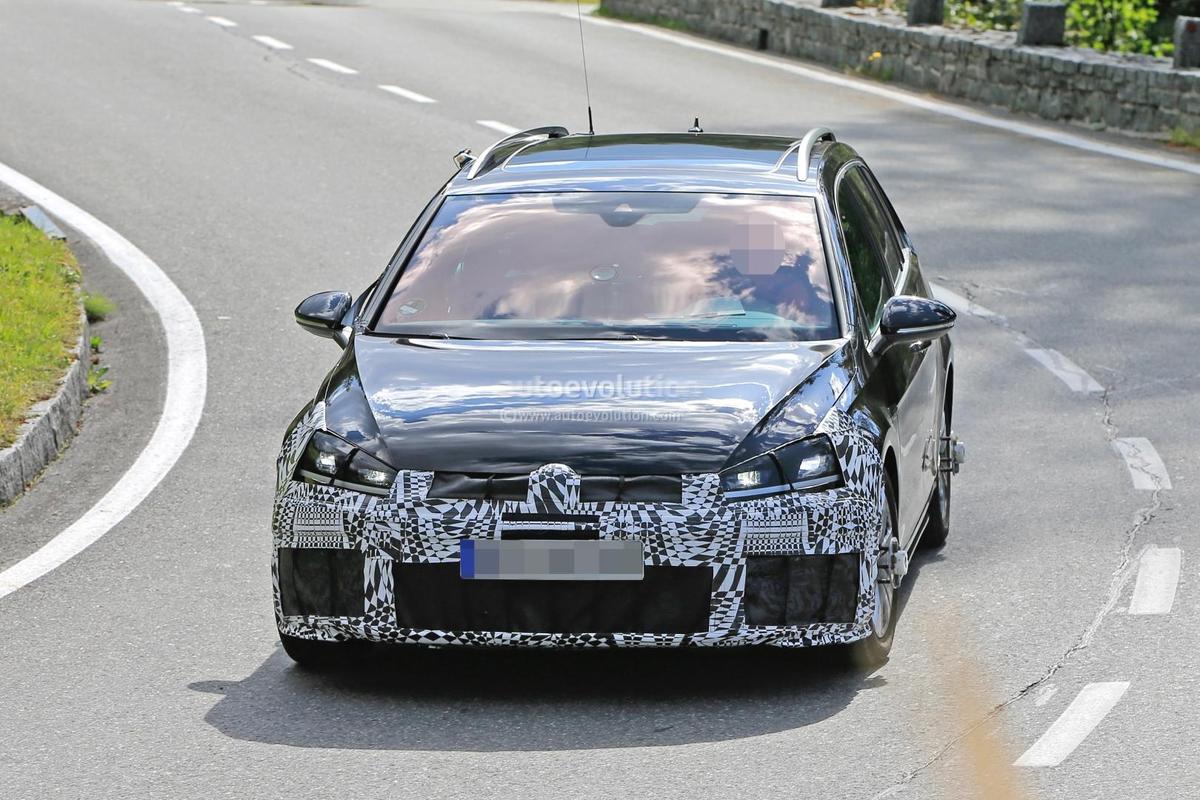 volkswagen-golf-7-r-facelifit-spotted-on