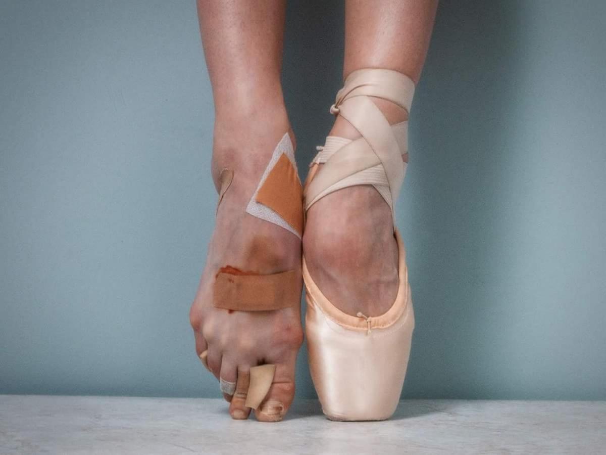 fanciful-what-ballet-dancers-feet-throug