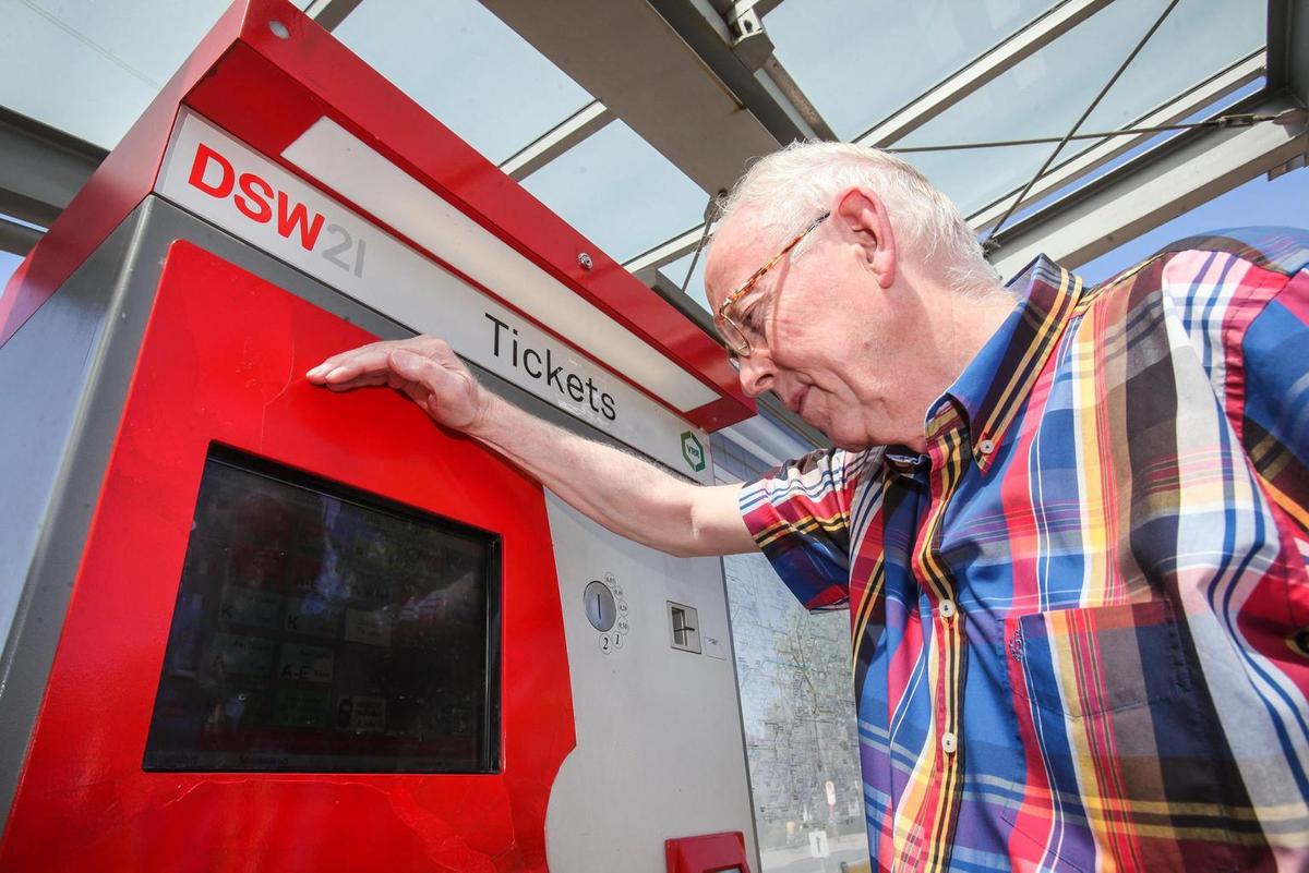 4036182 1 o brechten fahrkartenautomat s