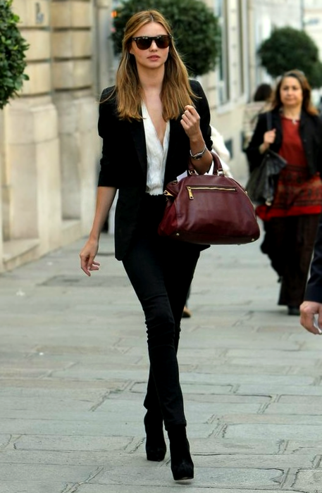 21623-miranda-kerr-street-style