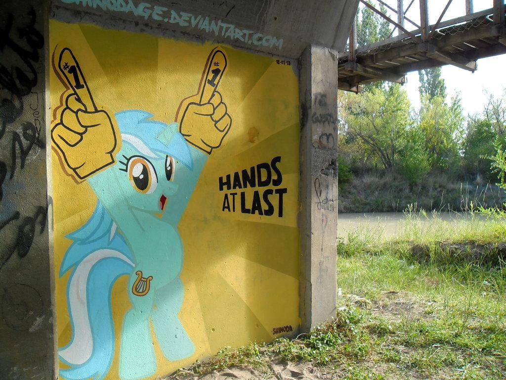 lyra heartstrings graffiti by shinodage-