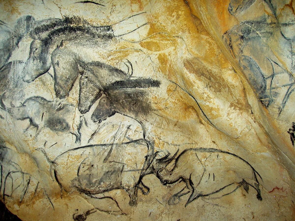 panneau-chevaux-grotte-ornee-chauvet-pon