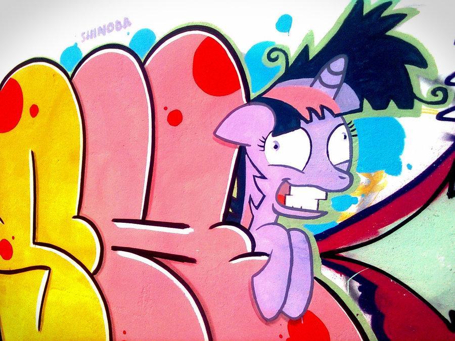 crazy twilight sparkle graffiti by shino