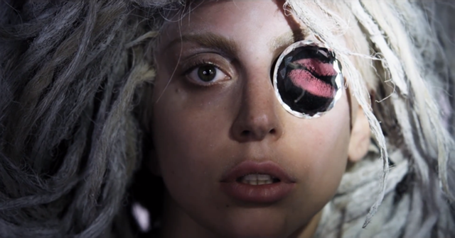 640px-Inez and Vinoodh ARTPOP Film 023