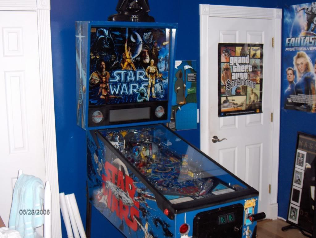 StarWarsPinballMachine