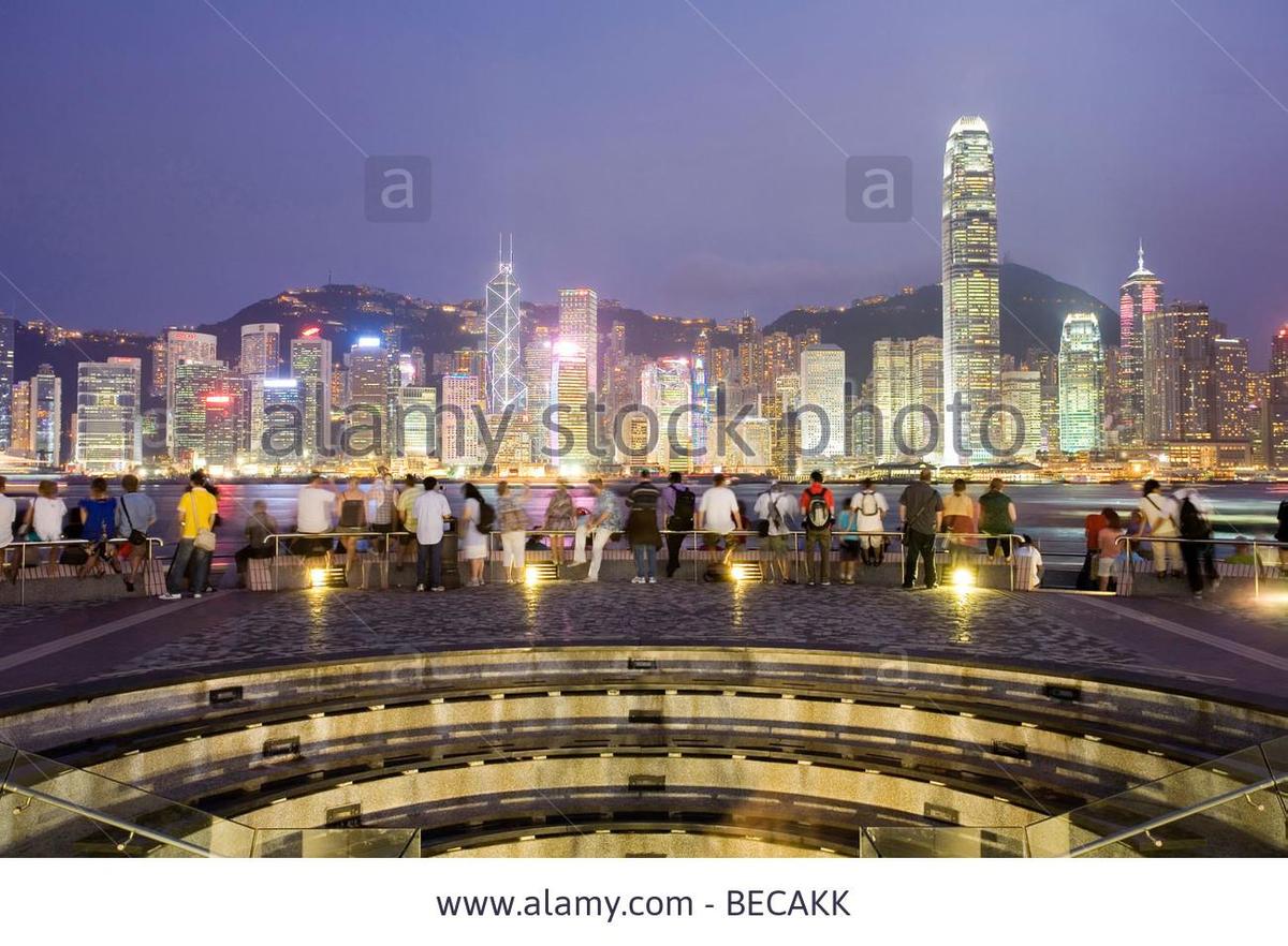 viewpoint-kowloon-public-pier-at-night-h