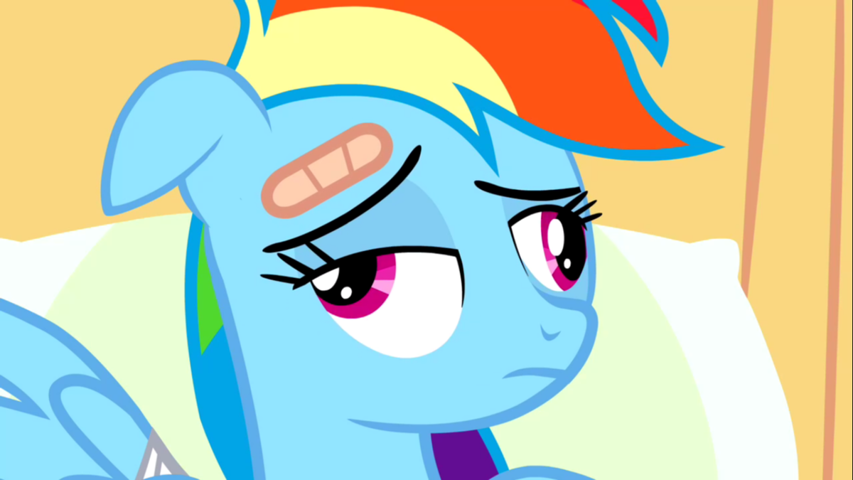 20120930090847Weird face Rainbow Dash S2