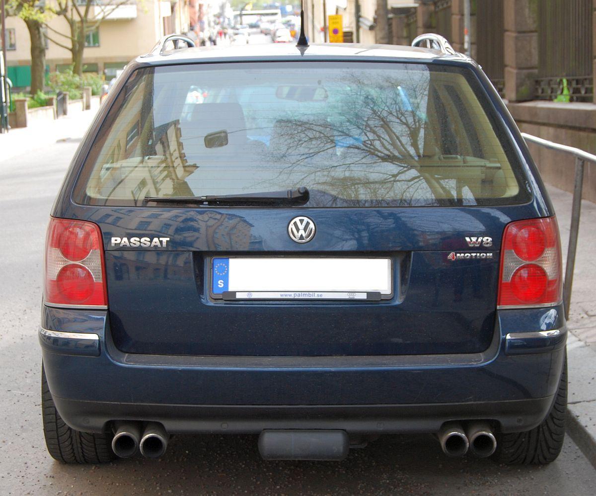 volkswagen passat w8 rear