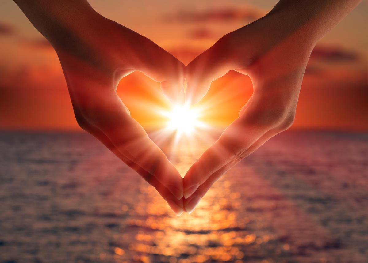 sunset-hands-heart-love-light