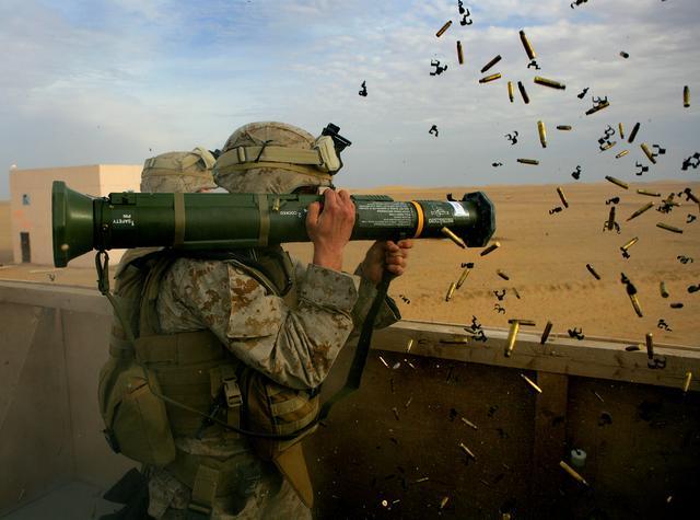 0420-1004-2913-5010 soldier firing an at