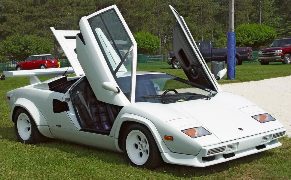 lamborghini-countach-03