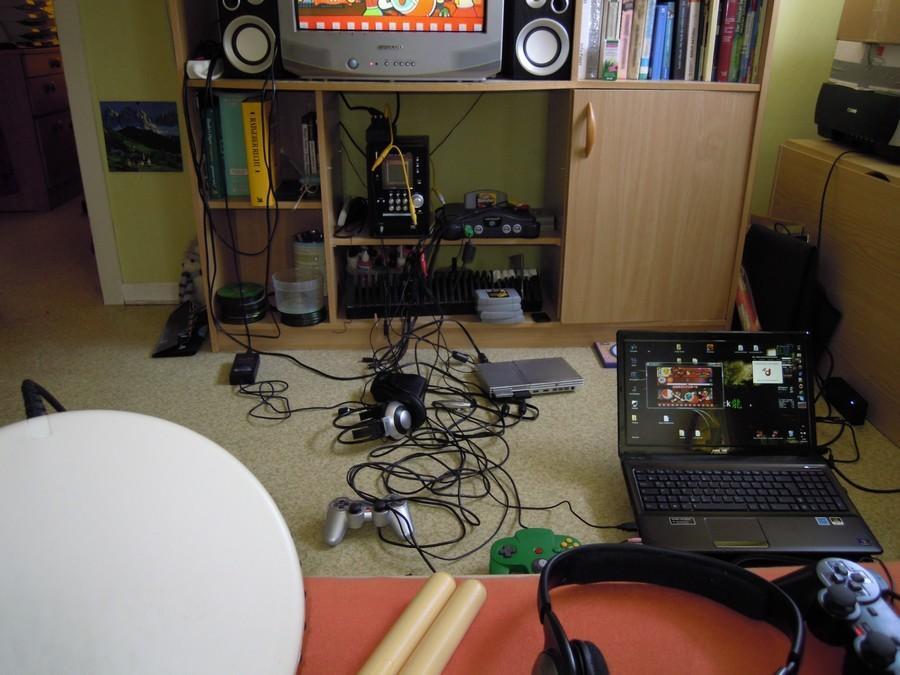 gzOk9T streaming desk