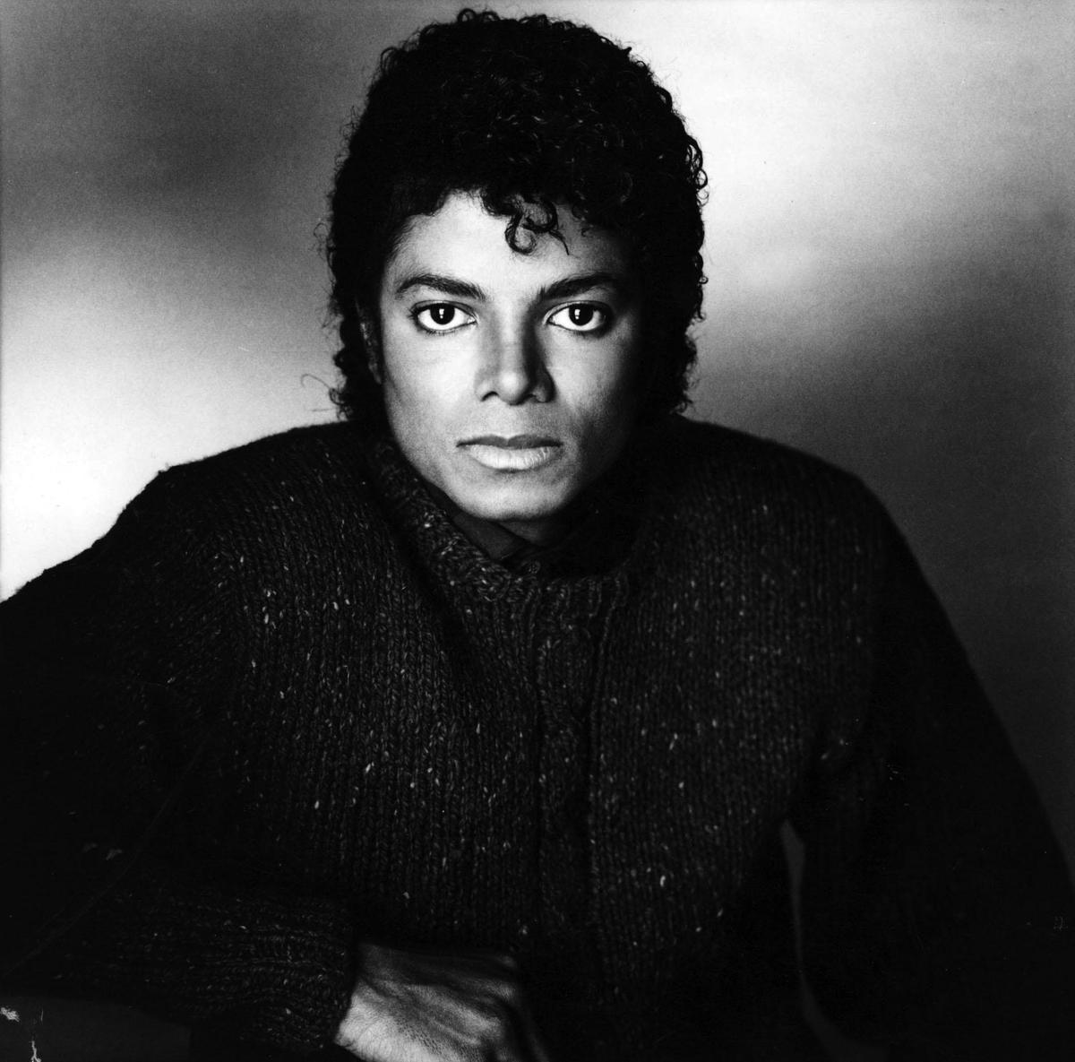 MJ-Photoshoots-the-thriller-era-8032362-