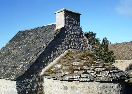 four-galets-pierres-aumont-aubrac-france