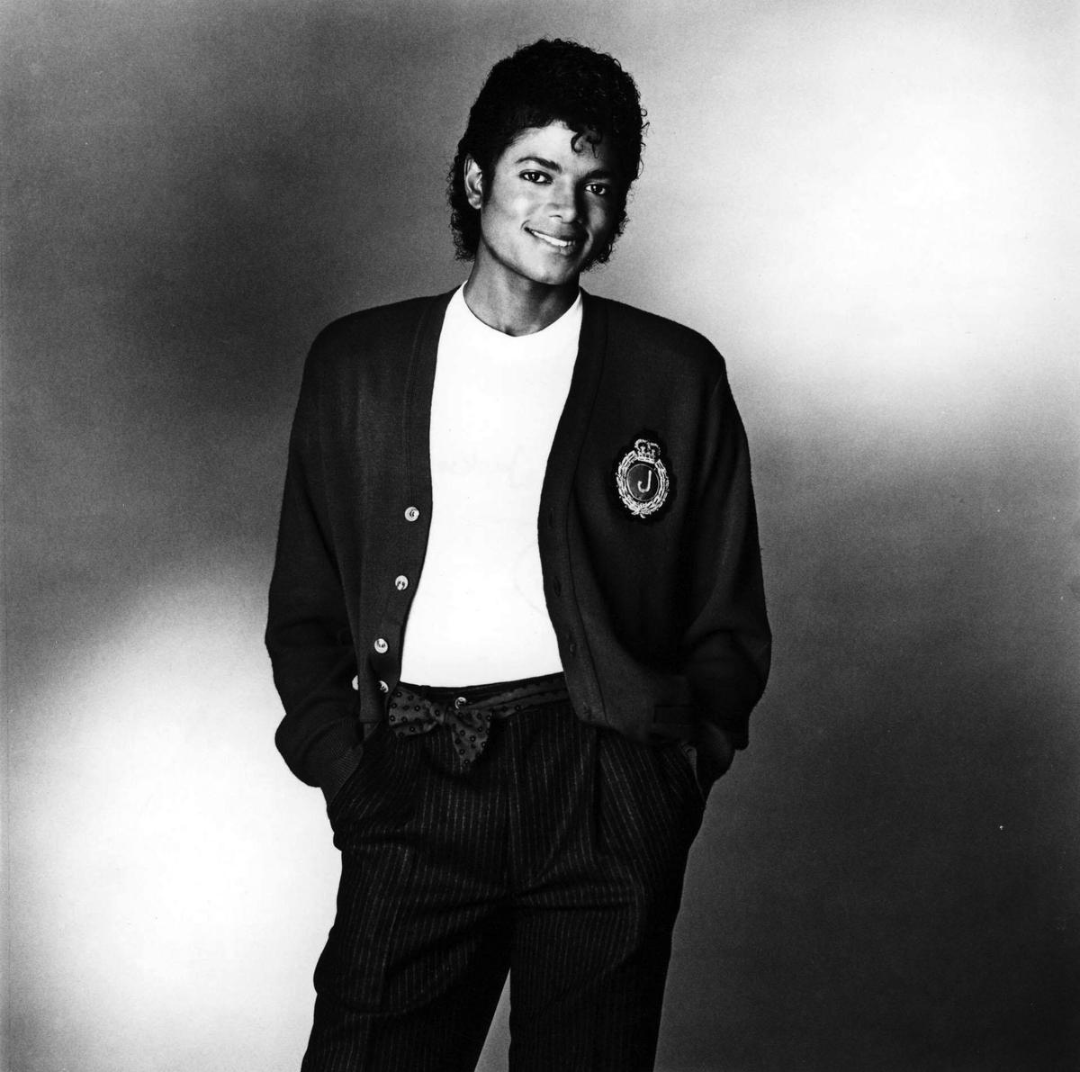 MJ-Photoshoots-the-thriller-era-8032375-