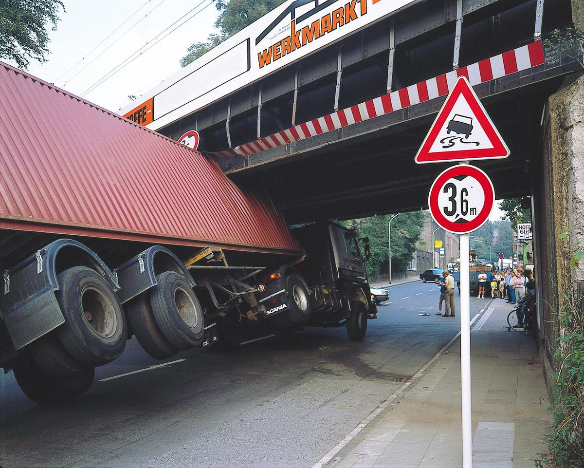 ps081124-25  lkw-unfall