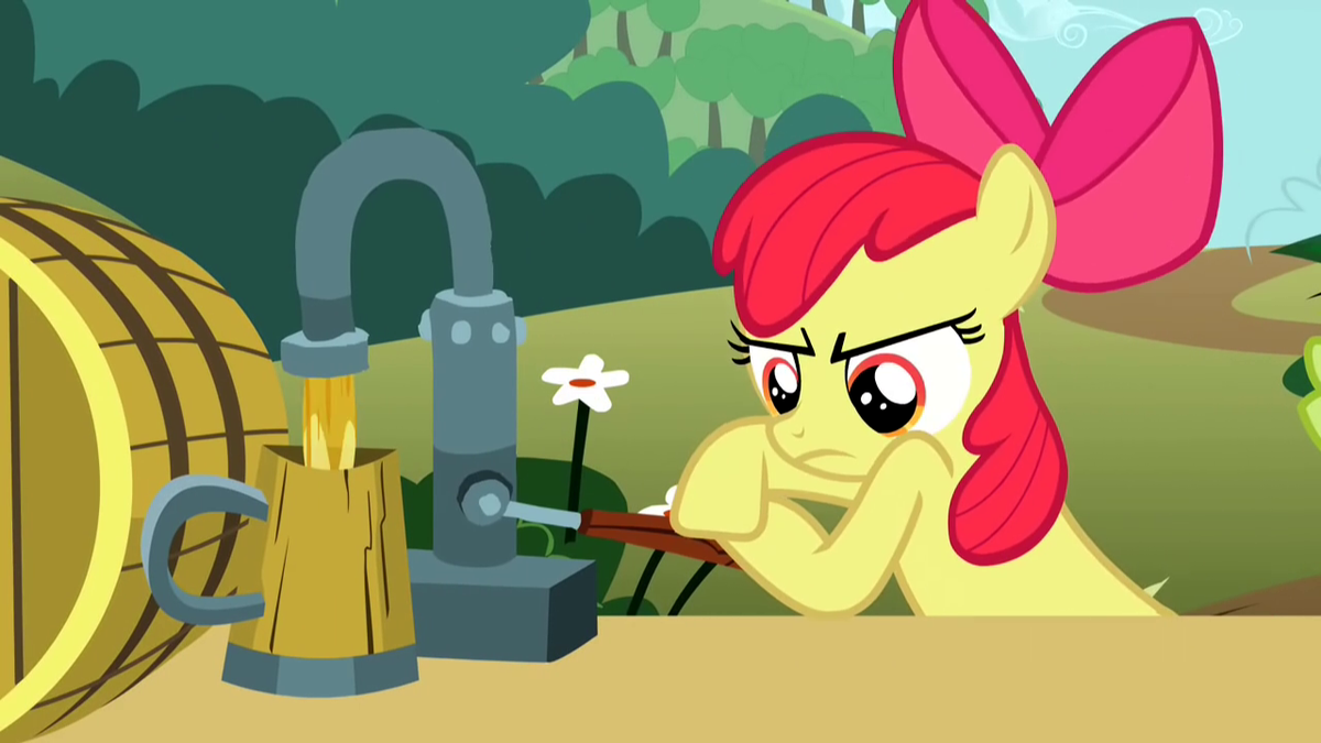 Apple Bloom pours cider S2E15